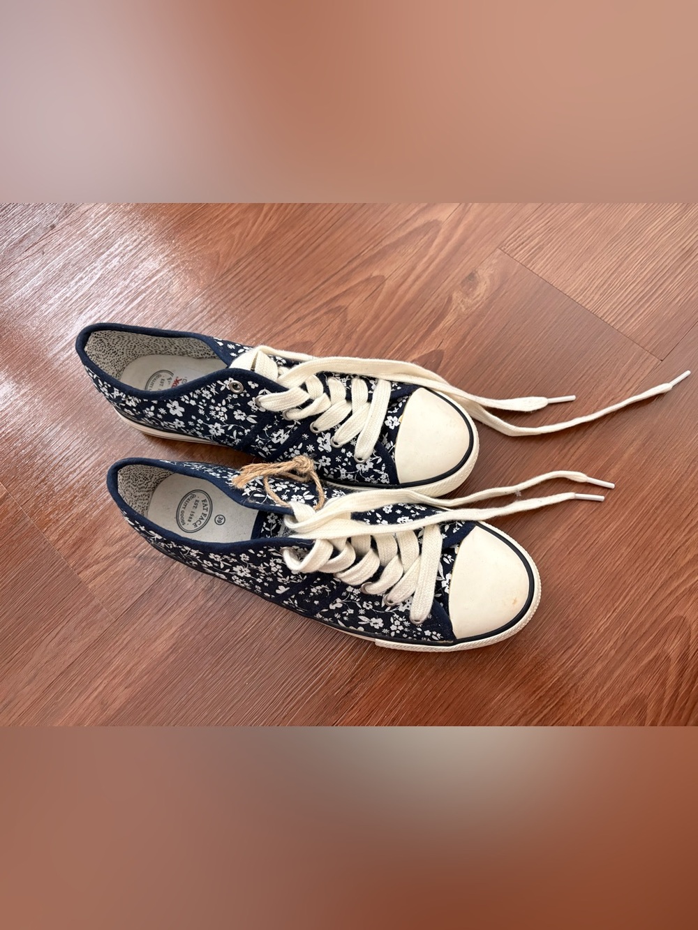 Navy Floral Low-Top Lace-Up Sneakers